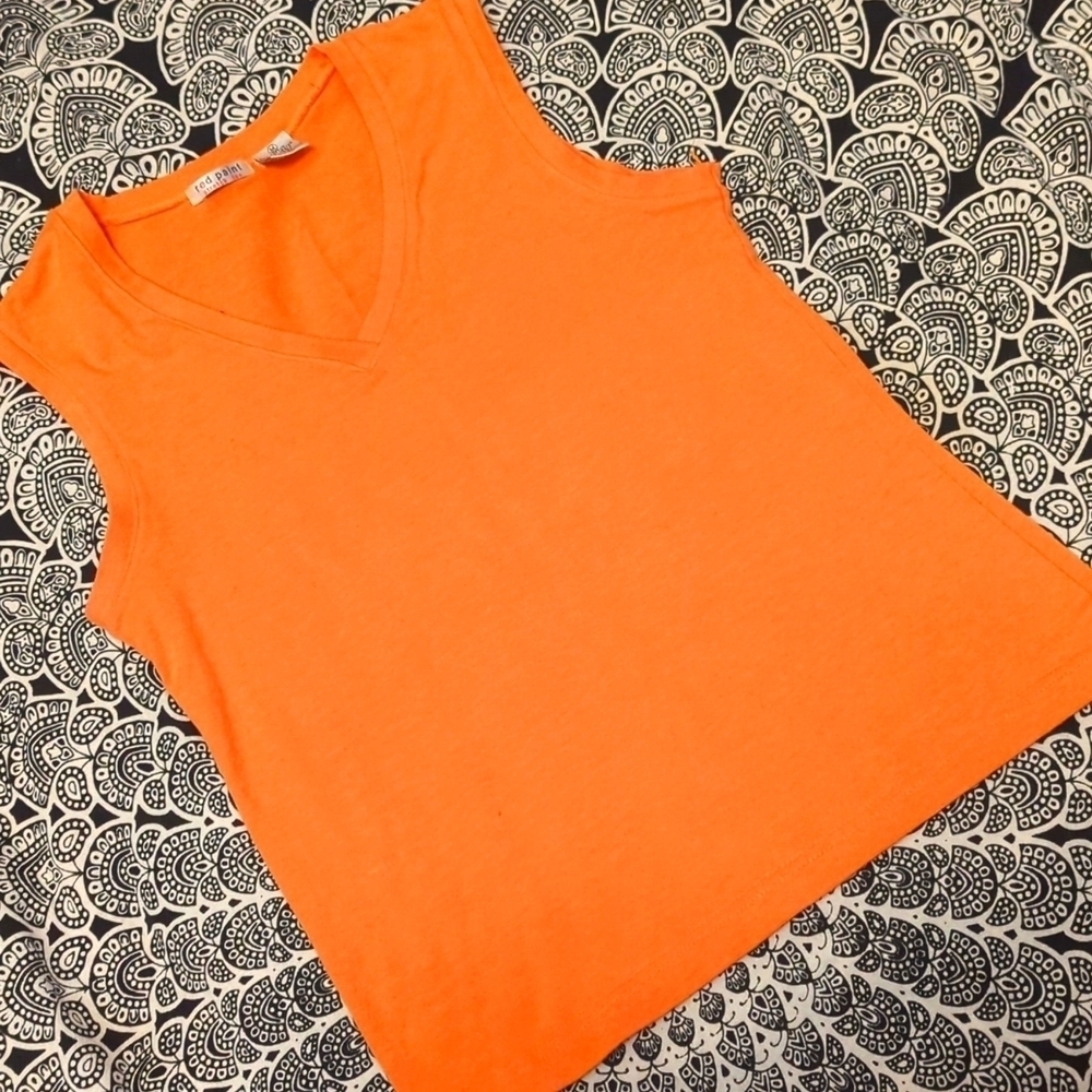 Red paint tank size medium